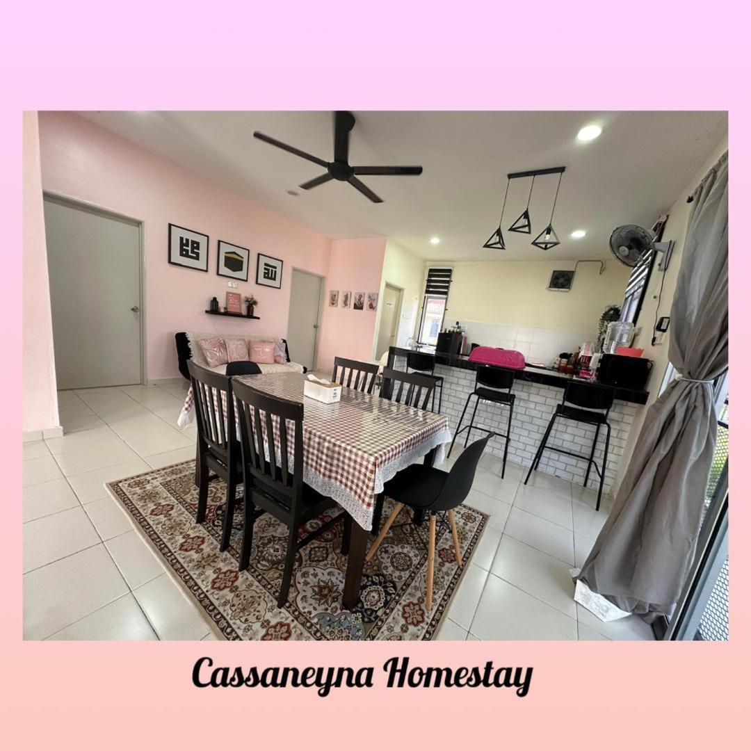 Cassaneyna Homestay 콴탄 외부 사진