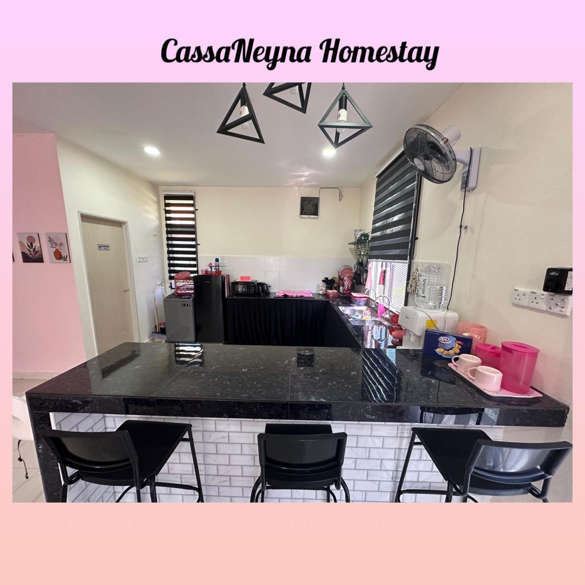 Cassaneyna Homestay 콴탄 외부 사진
