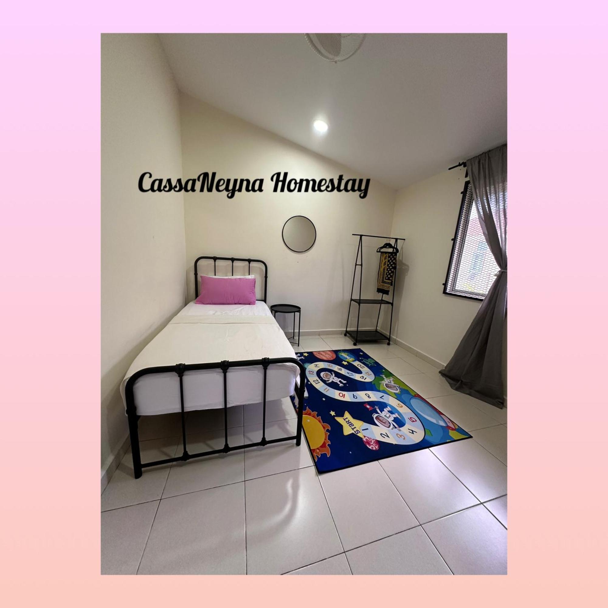 Cassaneyna Homestay 콴탄 외부 사진